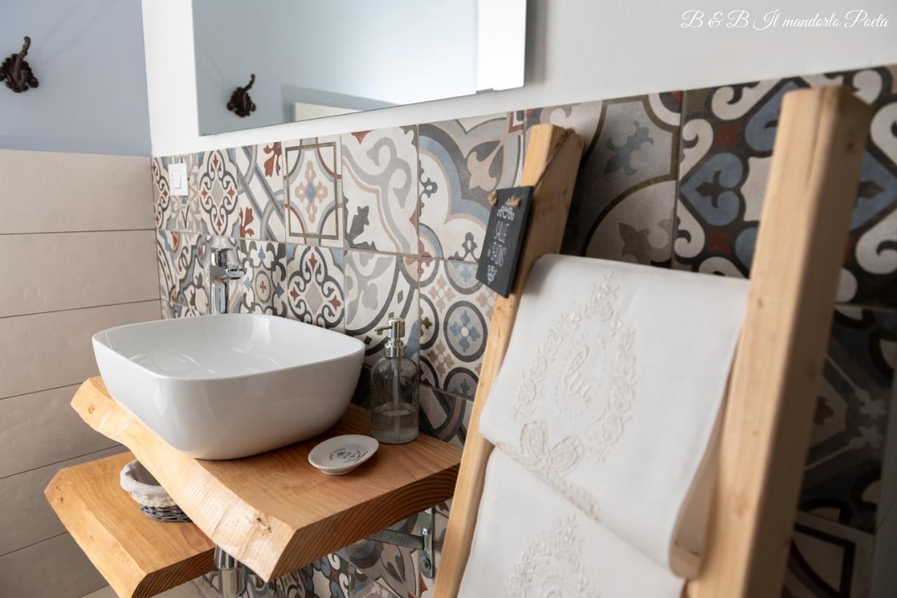 Bed and Breakfast Il Mandorlo Poeta Ostuni Exterior foto
