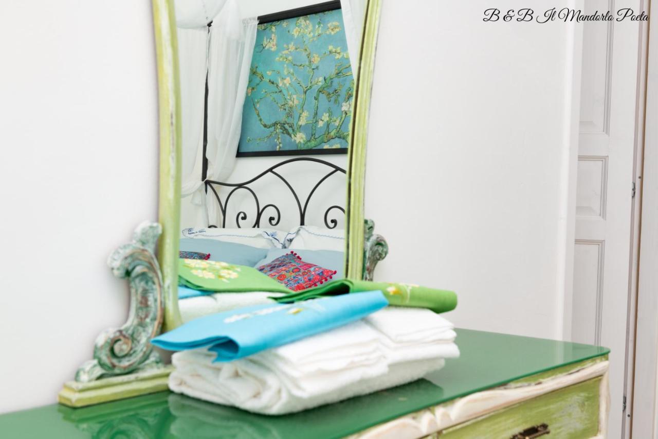Bed and Breakfast Il Mandorlo Poeta Ostuni Exterior foto