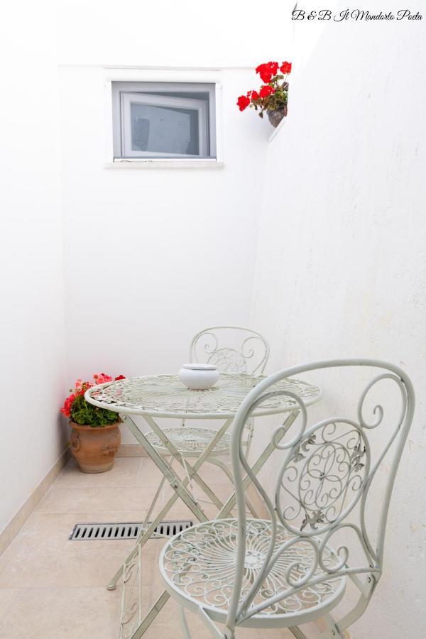 Bed and Breakfast Il Mandorlo Poeta Ostuni Exterior foto