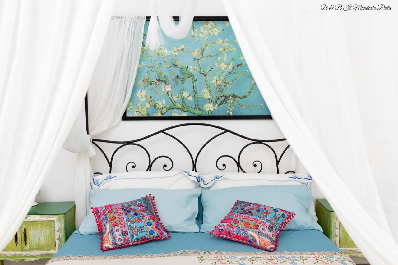 Bed and Breakfast Il Mandorlo Poeta Ostuni Exterior foto